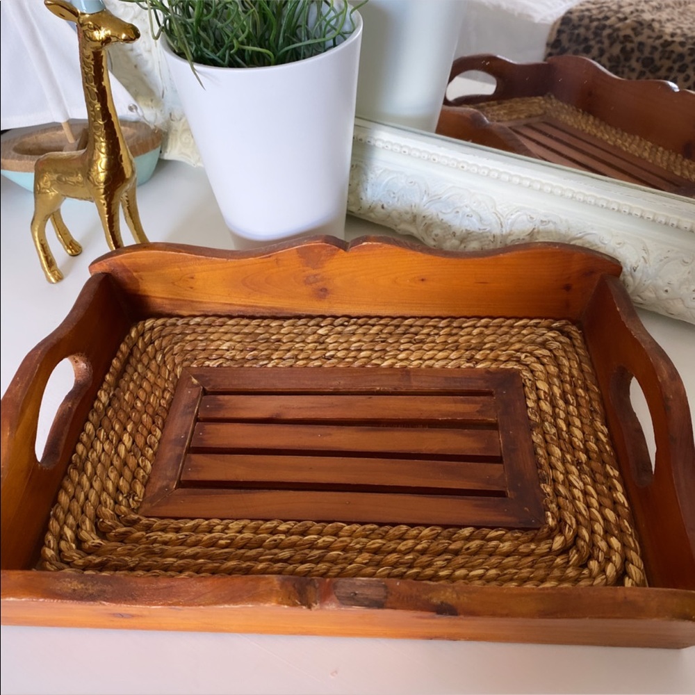 HOST PICK!🎉🎉🎉 Vintage Boho Wicker and Wood Tray